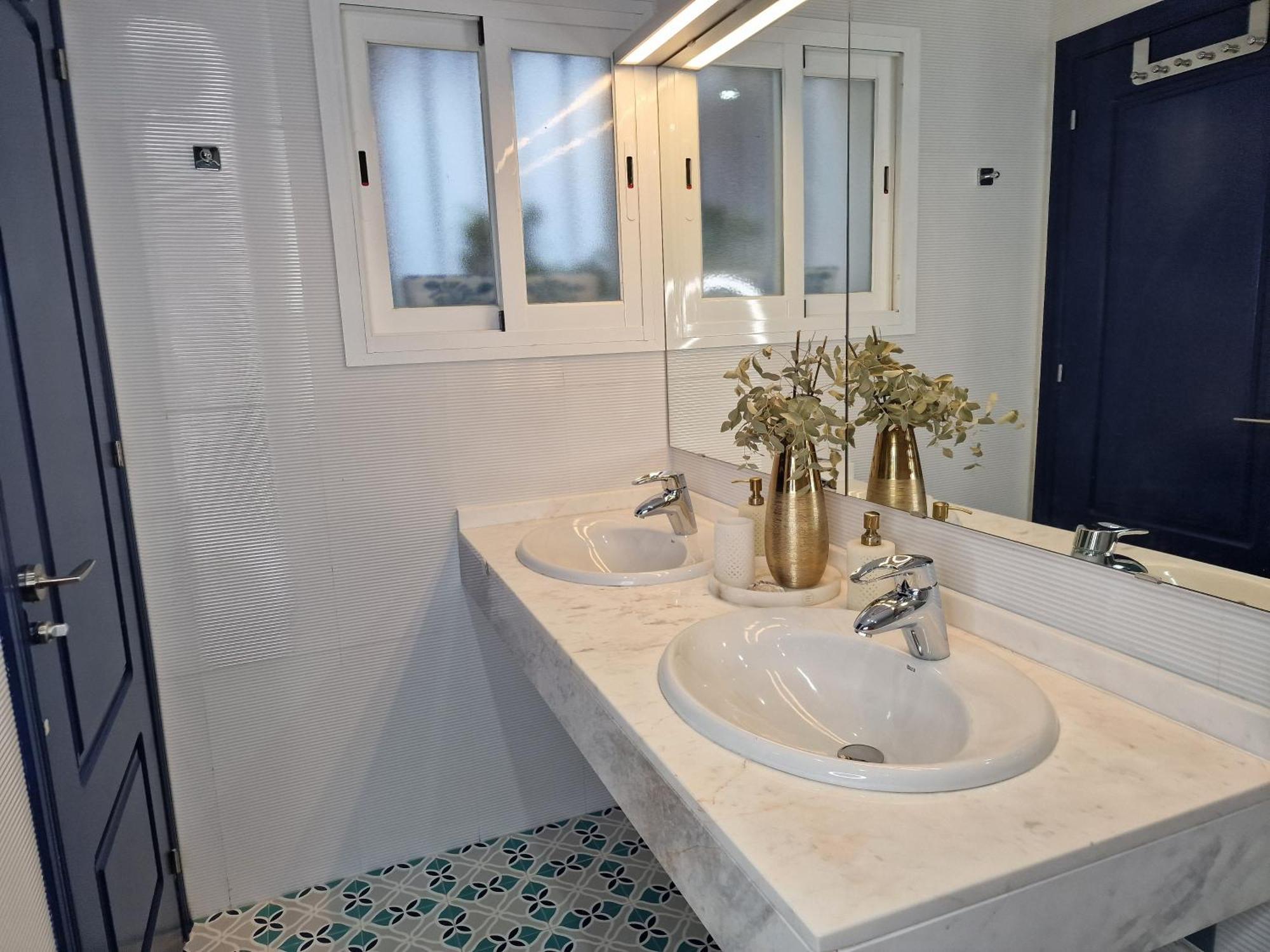マラガSun & Palms - Cozy Flat In Quiet Neighbourhood With A Great Pool Areaアパートメント エクステリア 写真