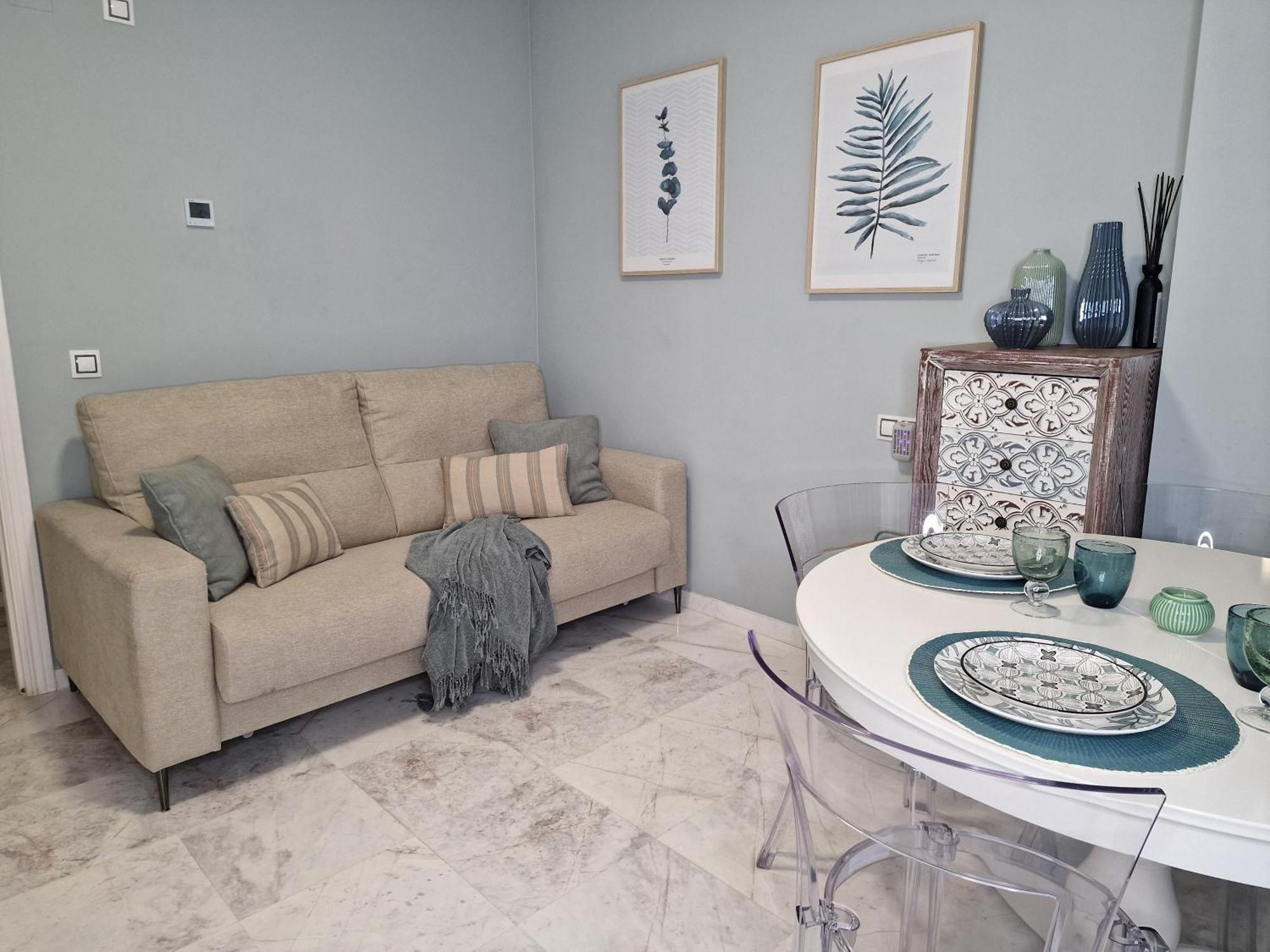 マラガSun & Palms - Cozy Flat In Quiet Neighbourhood With A Great Pool Areaアパートメント エクステリア 写真