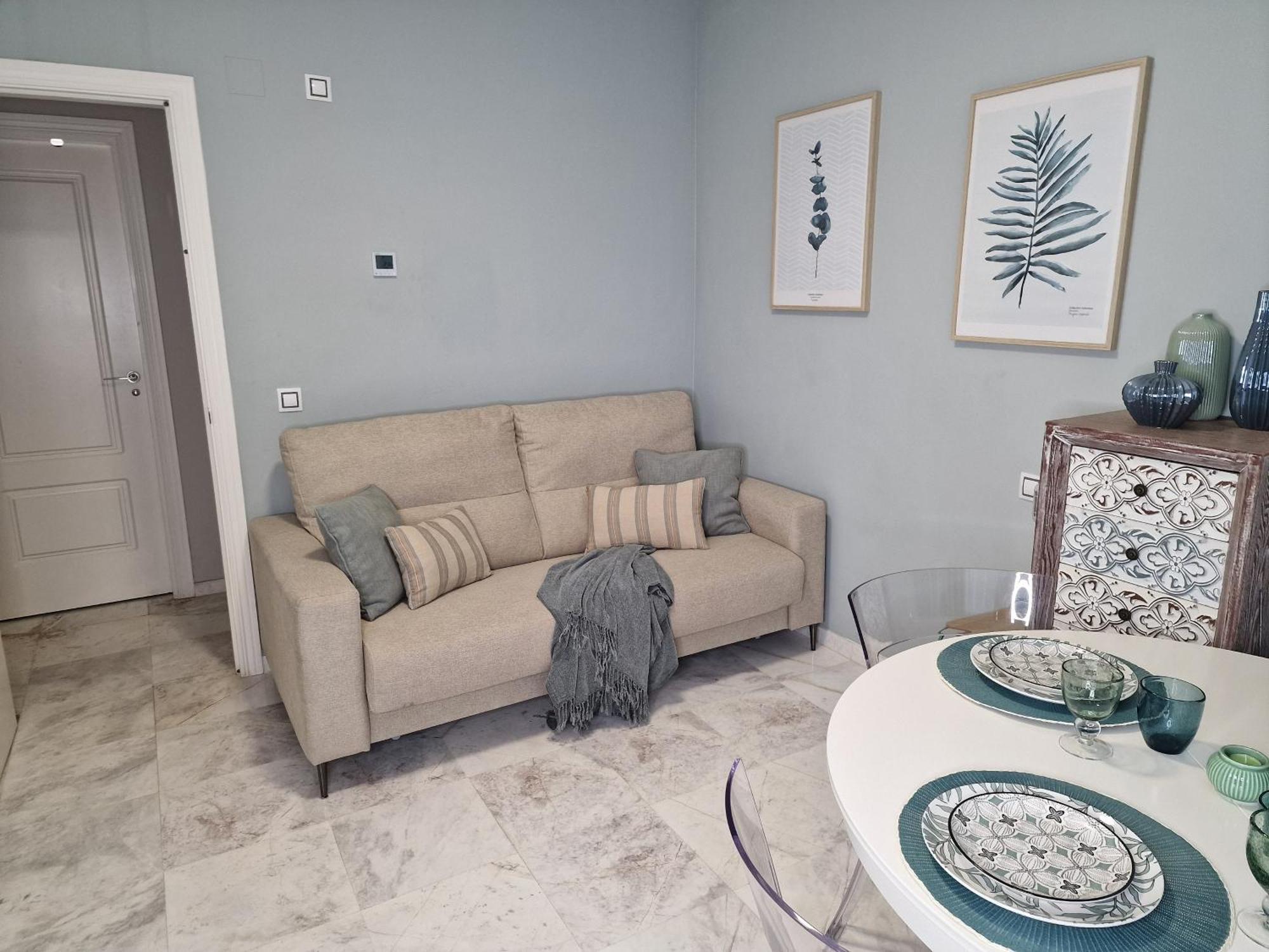 マラガSun & Palms - Cozy Flat In Quiet Neighbourhood With A Great Pool Areaアパートメント エクステリア 写真