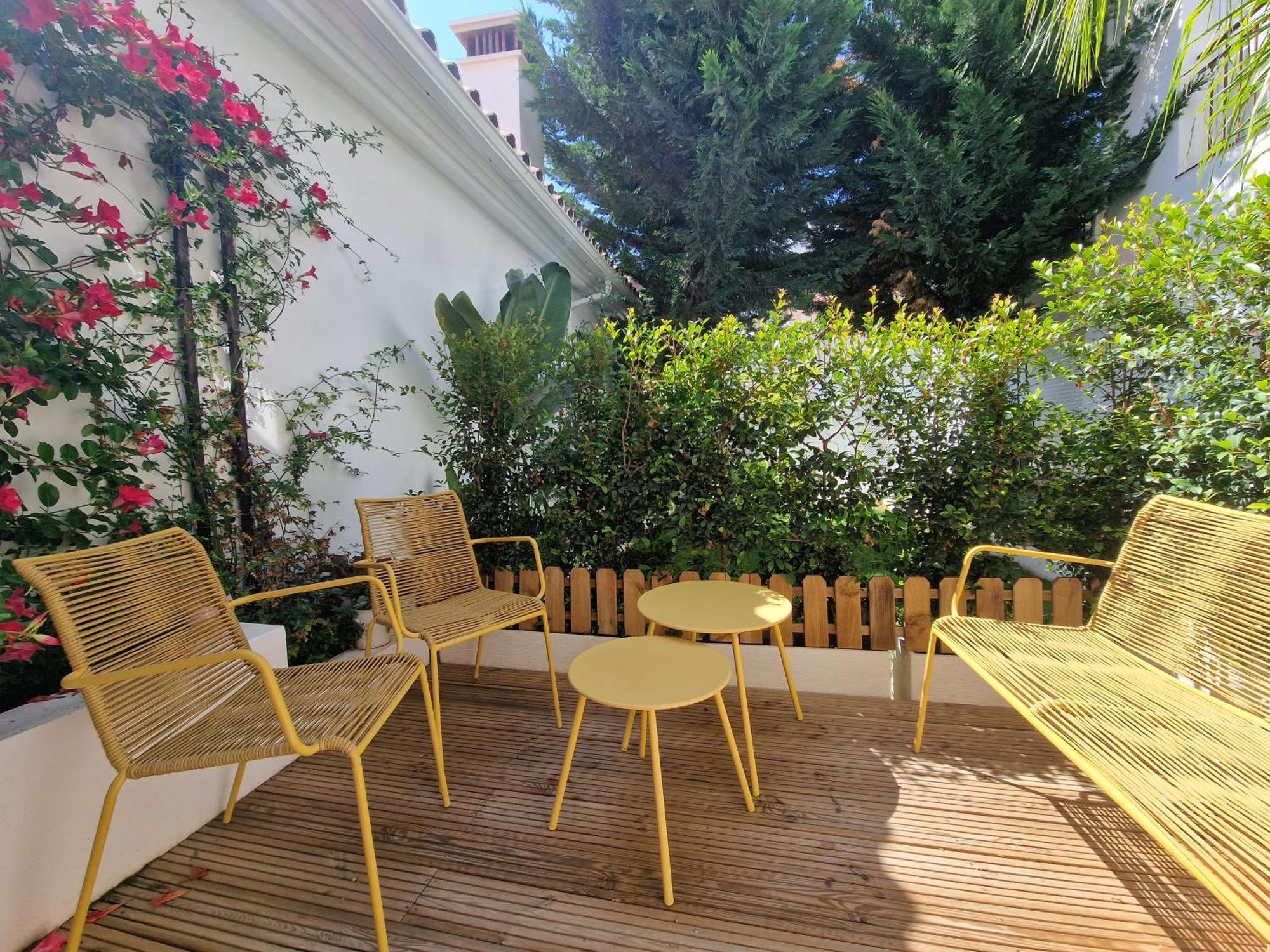 マラガSun & Palms - Cozy Flat In Quiet Neighbourhood With A Great Pool Areaアパートメント エクステリア 写真
