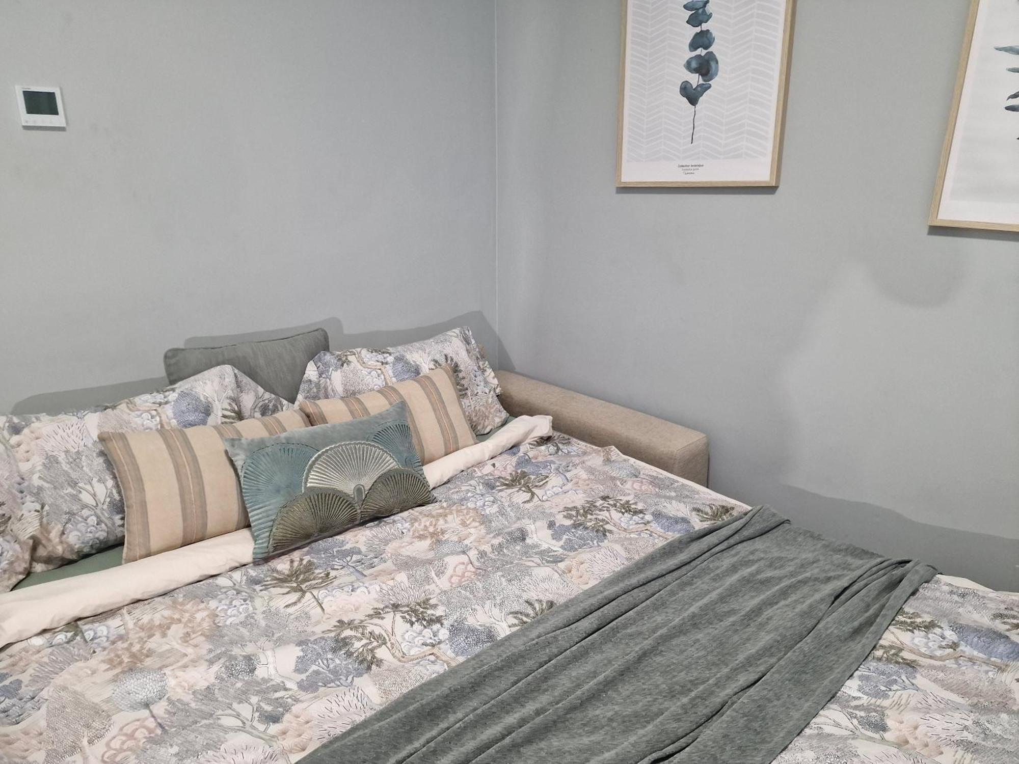 マラガSun & Palms - Cozy Flat In Quiet Neighbourhood With A Great Pool Areaアパートメント エクステリア 写真