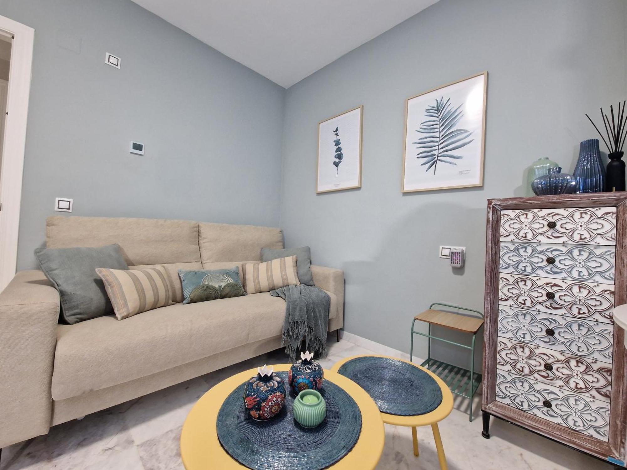 マラガSun & Palms - Cozy Flat In Quiet Neighbourhood With A Great Pool Areaアパートメント エクステリア 写真